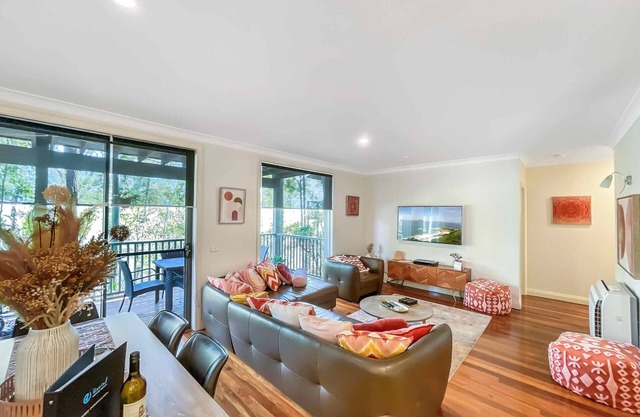 Villa Andante - Stylish Villa at Cypress Lakes Resort