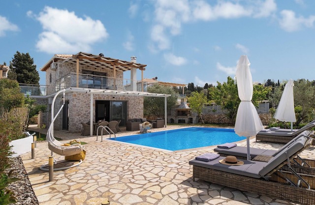 Villa "Angela" con vistas al mar, piscina privada y Wi-Fi