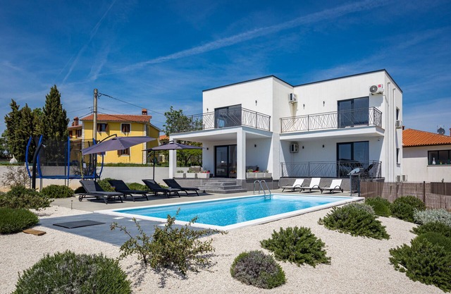 Villa Angie in Central Istria for 10 persons with private heated pool & kids playground