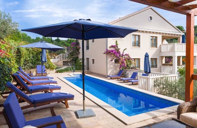 Villa Anna 2F - Best Island vacation - Luxury stay near the beach