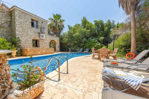 Villa Anna Argaka