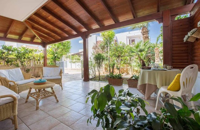 Villa Anna - Close to sandy beach- 2 Verandas - PRIVACY. For families.