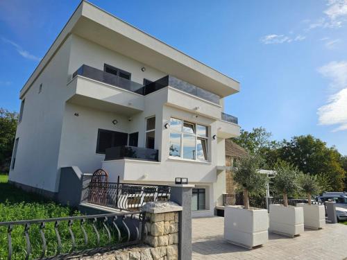Villa Ante