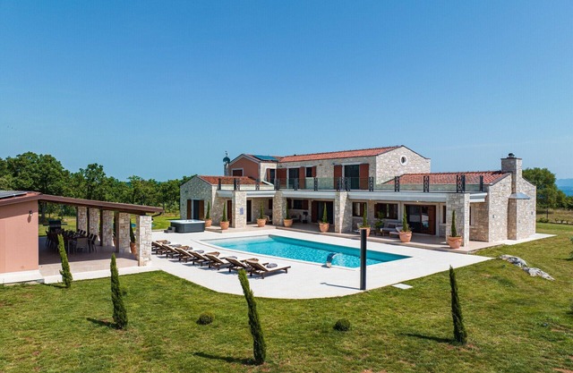 Villa Antea with private pool. Istria, Hrboki.