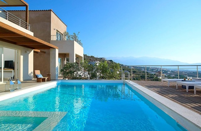 Villa Apoi | Private pool, hot tub & seaview!