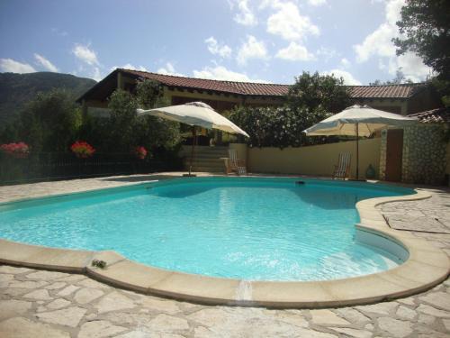 Villa appartamento e piscina anche esclusiva parco del cilento