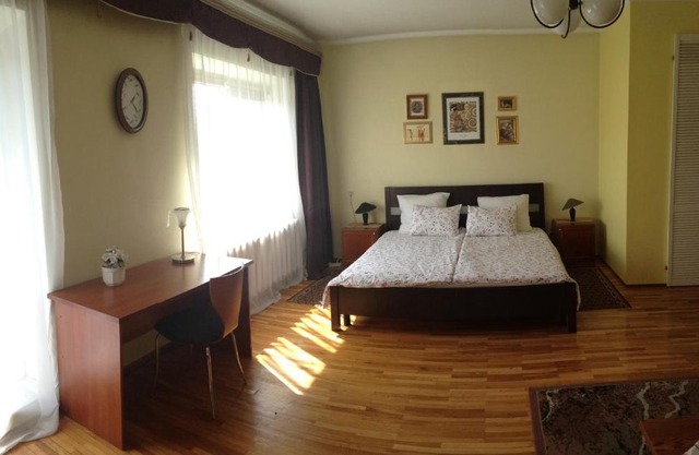 Villa April