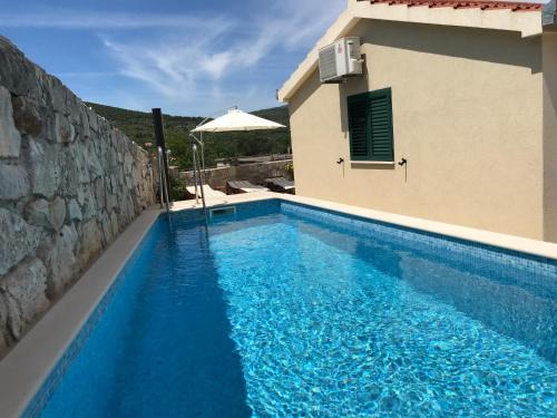 Villa Aranea mit Privatem Pool !