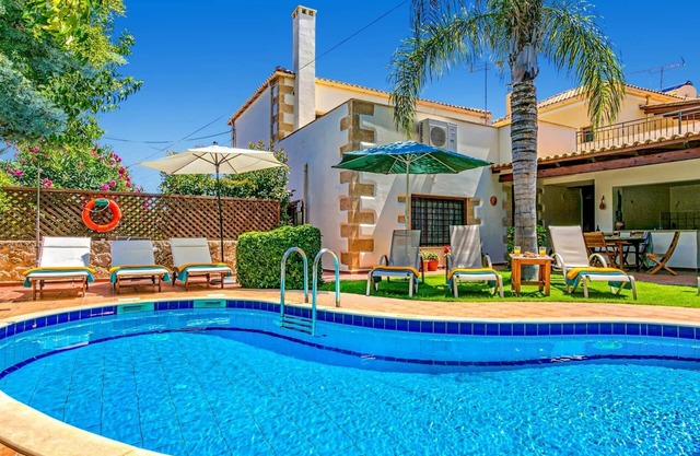 Villa Areti by Villa Plus