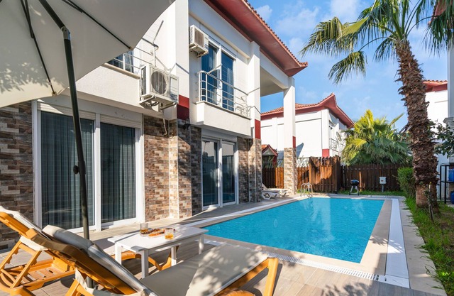 Villa Aris by Villatatilin