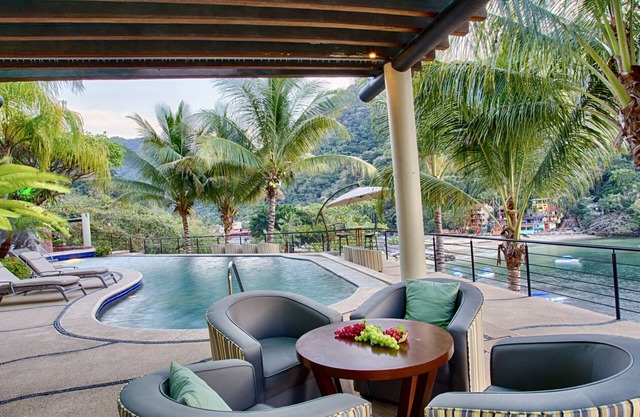 Villa Armonia Luxury Suites