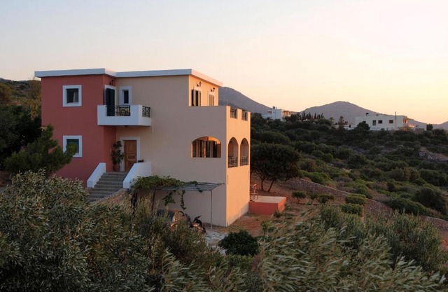 Villa Arolithos