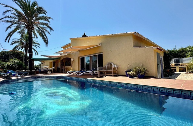 Villa Arte en la Bahía de Rosas