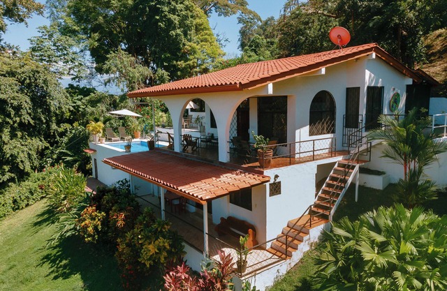 Villa Arturo Increíble vista al mar con piscina cerca Manuel Antonio y Quepos