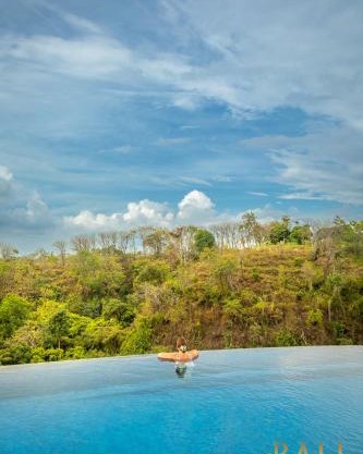 Villa Asem Kembar-Breathtaking Clifftop Luxury Honeymoon Villa!