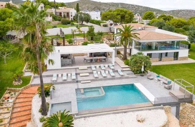 Villa "Atalaya" con vistas al mar, piscina privada y Wi-Fi
