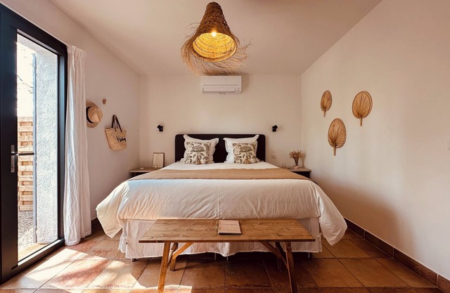 Villa au Coeur de la Provence Avec Piscine, Massage, un Grand Jardin