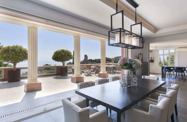 Villa Augusta - Four Bedroom Apartment, Sleeps 8