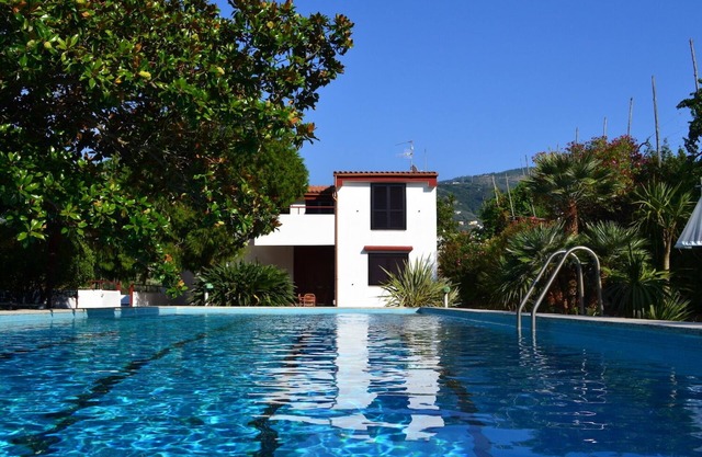 Villa Aurora - Costa de Sorrento con magníficas vistas sobre el Golfo de Nápoles