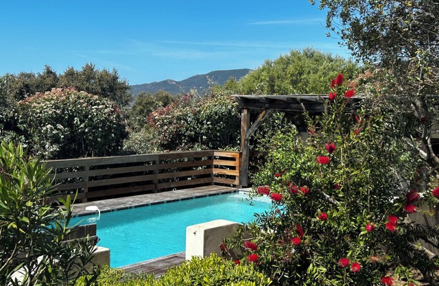 Villa Avec Piscine Privative Sécurisée au Coeur du Maquis