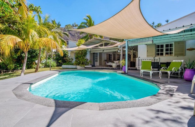 Villa avec piscine à Saint-Gilles les Bains, 260 m², 9 pers.