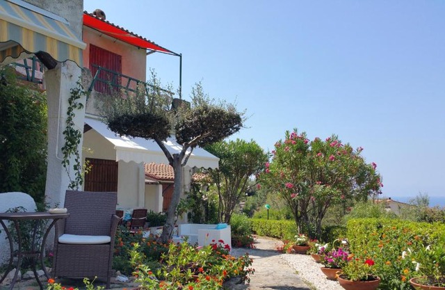 Villa Azales - Parco Caleo Alto