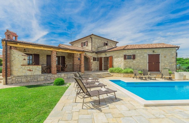 Villa Baldasera in Vižinada with private pool for rent. Ideal for up to 8 people.