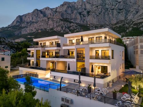 Villa Balmis House A