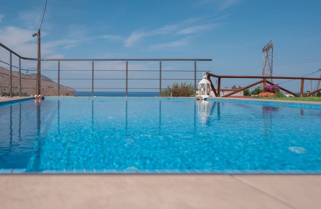 villa balos amfimala