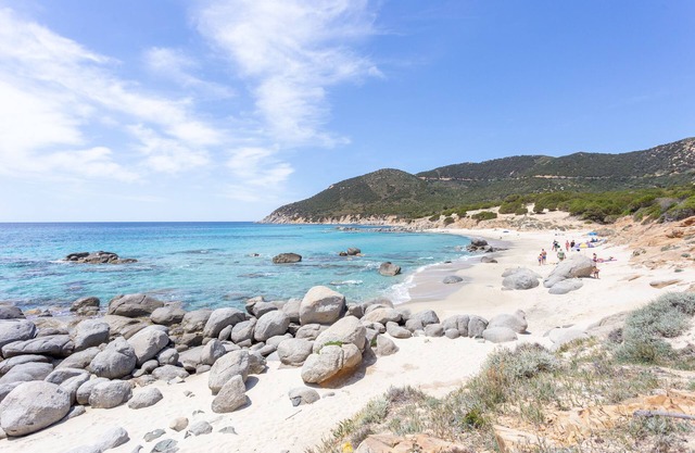 Villa Beatrice cerca de la playa con vistas al mar, piscina compartida y Wi-Fi