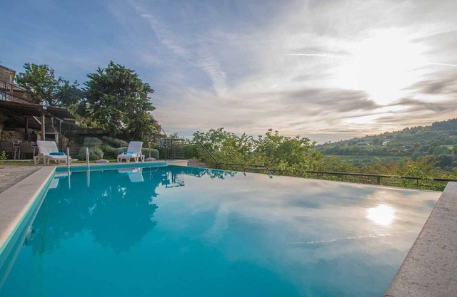 Villa Belle in Oprtalj with pool for max 12 Persons in Oprtalj