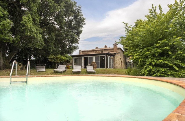 Villa 'Bianca Luce' con piscina privada, terraza privada y Wi-Fi