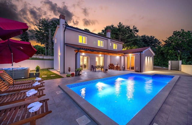 Villa Blaise con piscina, 4 dormitorios con 4 baños privados, privacidad de alto nivel