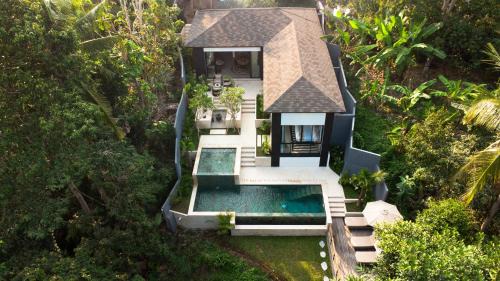 Villa Blue River by BaliSuperHost