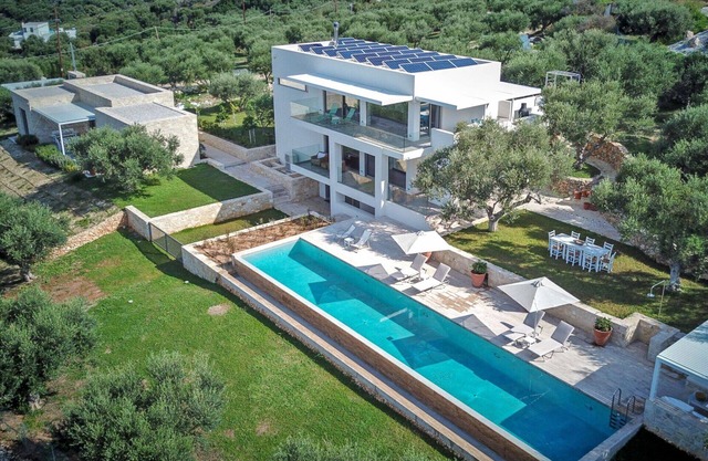 Villa en Pláka con 5 habitaciones, capacidad 10