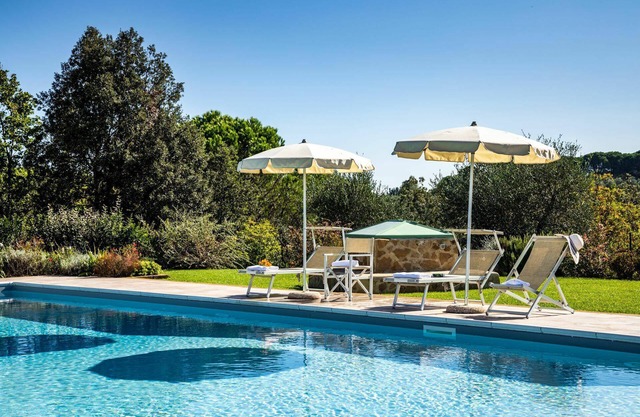 Villa en Legoli con 5 habitaciones, capacidad 10