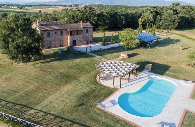 Villa 'Boschi Salviati' con piscina privada, Whirpool, Wi-Fi y aire acondicionado