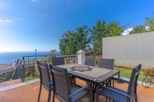 Villa Bougainvillea Palheiro Village by HR Madeira