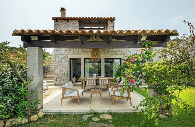 Villa Bouganville - Un refugio relajante a un paso de la playa de Cala Sinzias