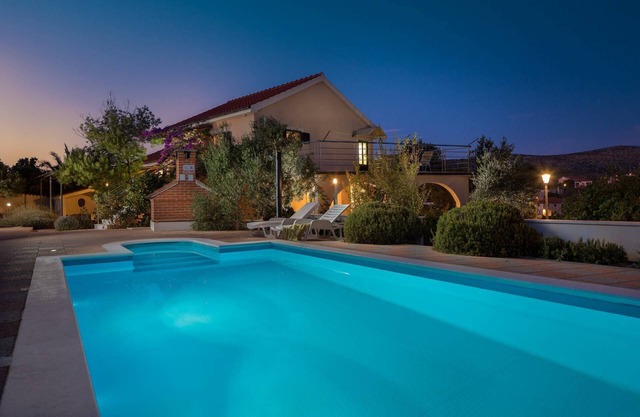 Villa Bravura SAVE 20 percent on Split-villas com