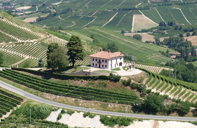 Villa Bricco Paglieri, preciosa casa de campo en Alba