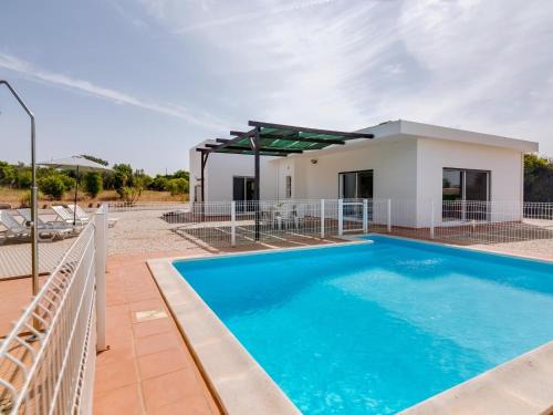 Villa Brown's with Private Pool in Vilamoura
