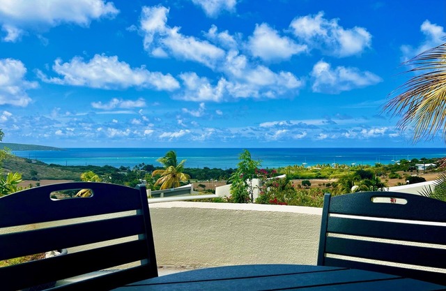 Villa Buena Vista. Completely renovated condo with a beautiful ocean view!