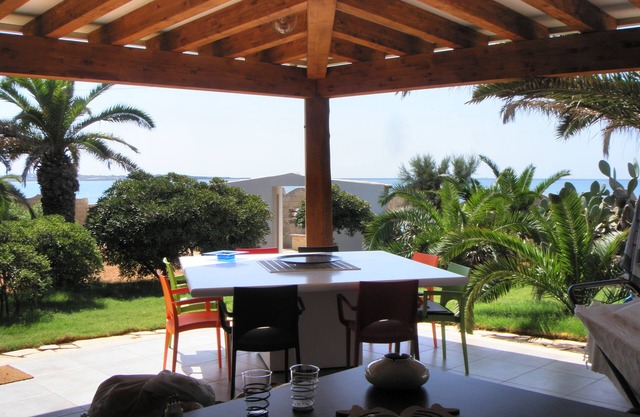 Villa junto al mar
