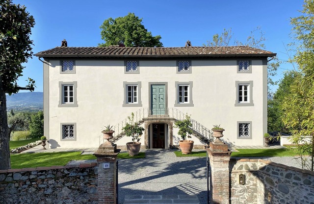 VILLA CARNICELLI histórica, ecológica, sostenible, 450m², piscina, diseño