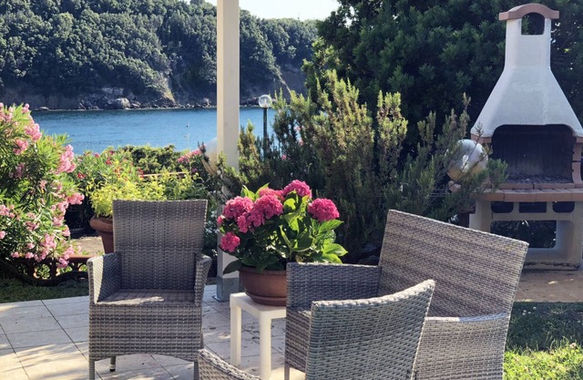 Villa Cacciò en el mar con jardín privado