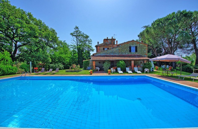 Villa en San Giustino Valdarno con 6 habitaciones, capacidad 12