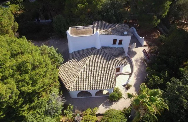 Villa 'Campulongu' with Sea View, Private Terrace and Air Conditioning