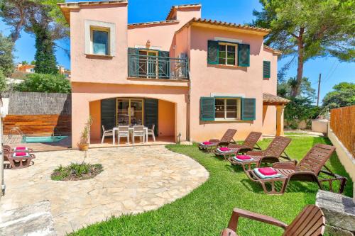 Villa Can Botana by Villa Plus