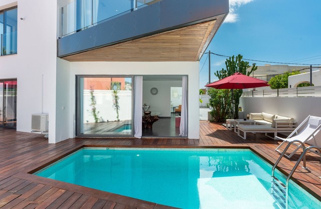 Villa "Can Olivera" cerca del mar con piscina privada y Wi-Fi